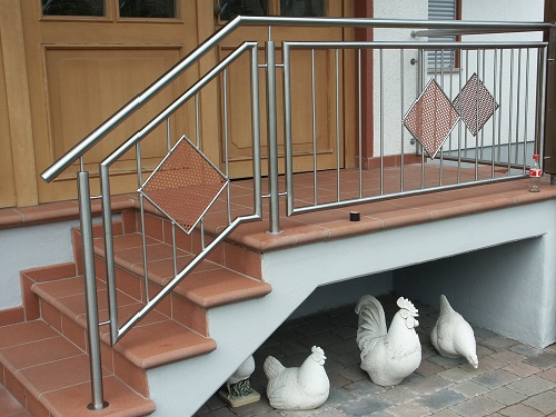 Wulf & Berger Büttelborn - Inspirationen privat - Eingangstreppe im Landhausstil.